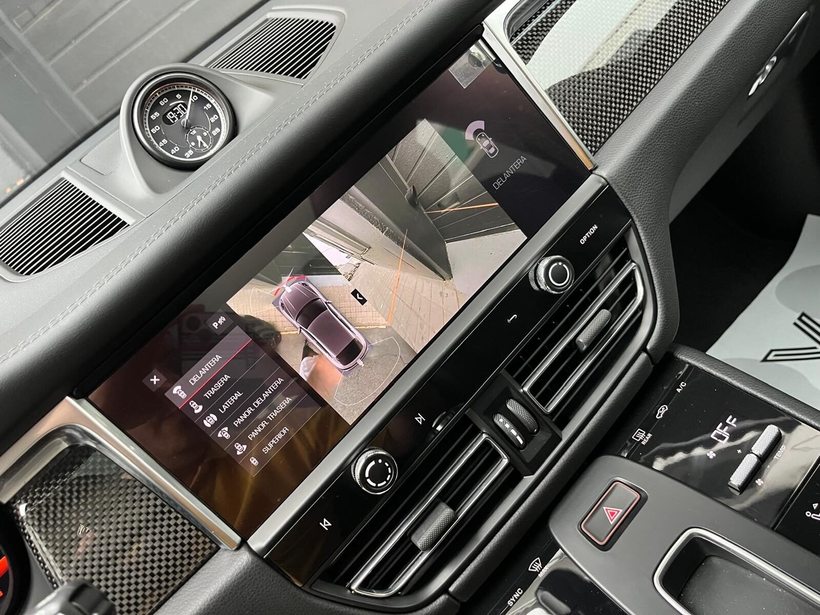 PORSCHE Macan GTS
