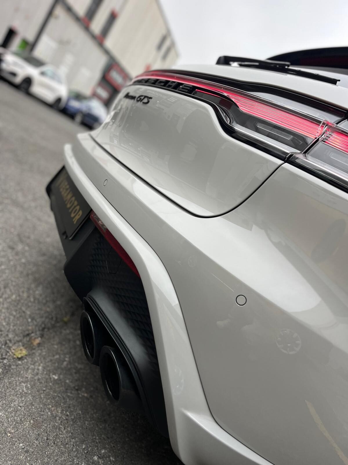 PORSCHE Macan GTS