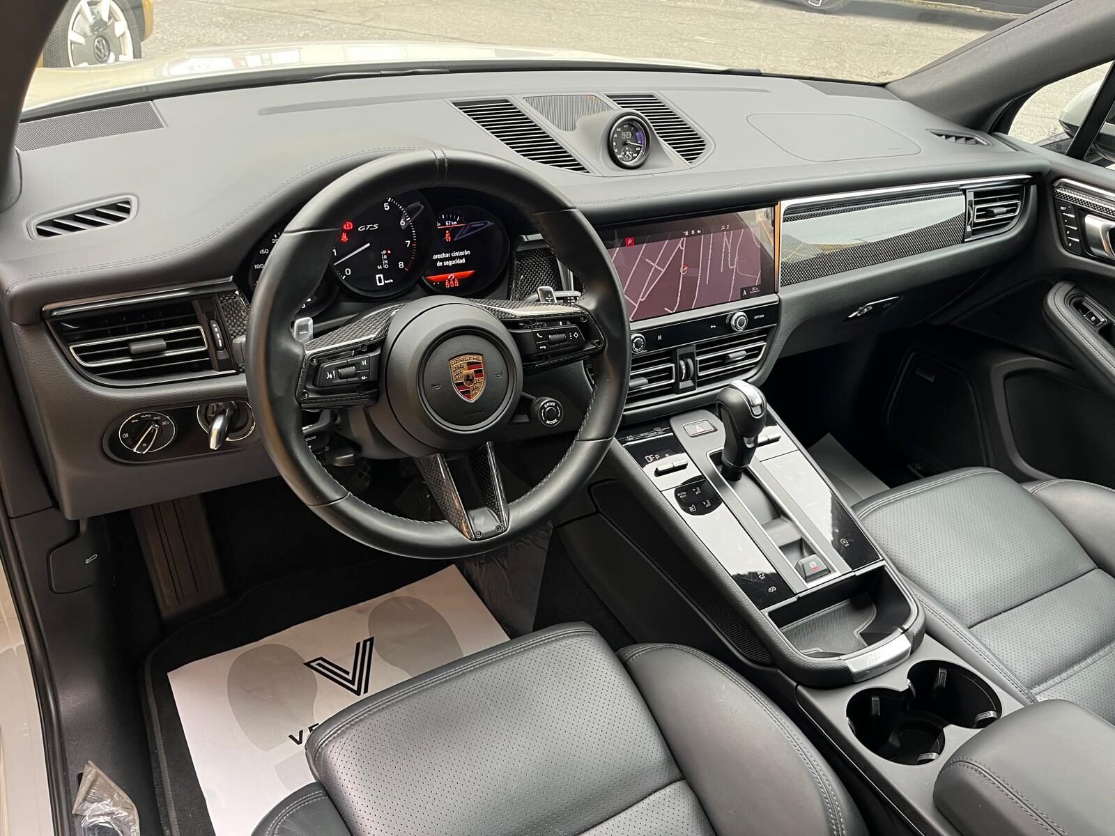 PORSCHE Macan GTS