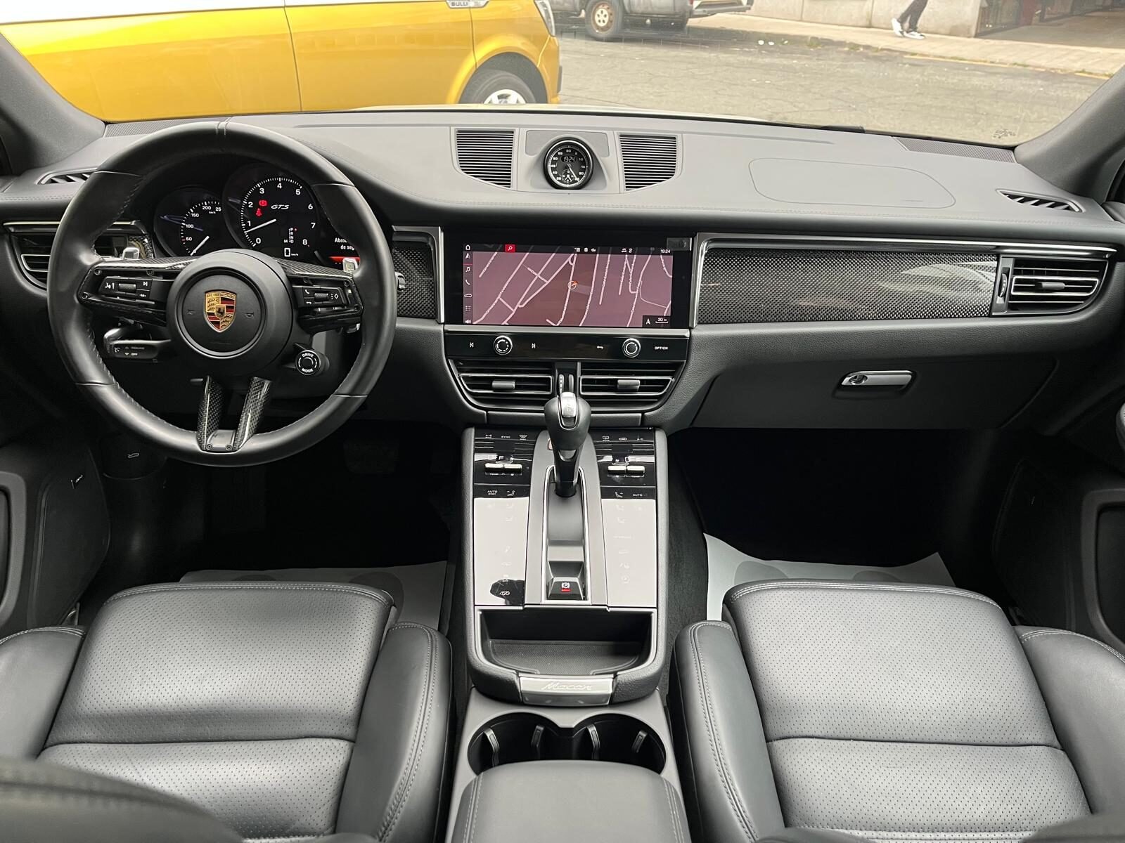 PORSCHE Macan GTS