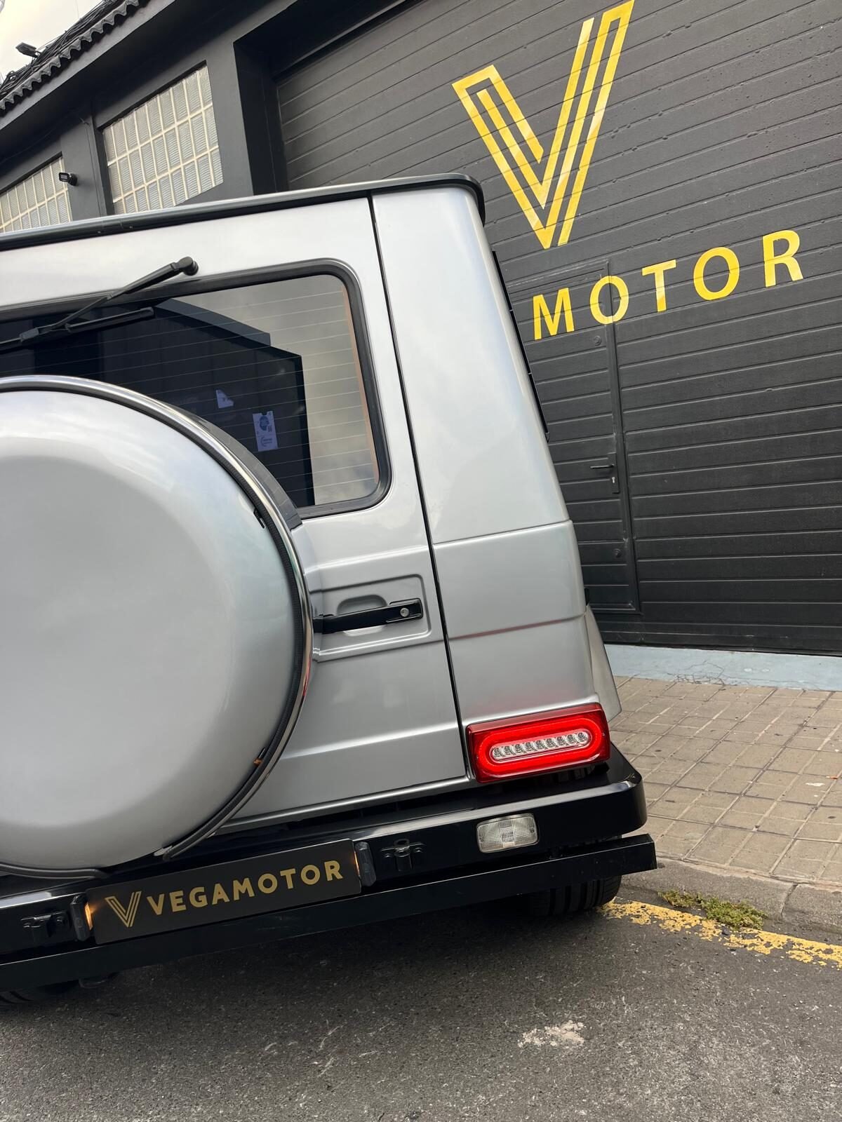 MERCEDES-BENZ CLASE G 300TD STW SWB