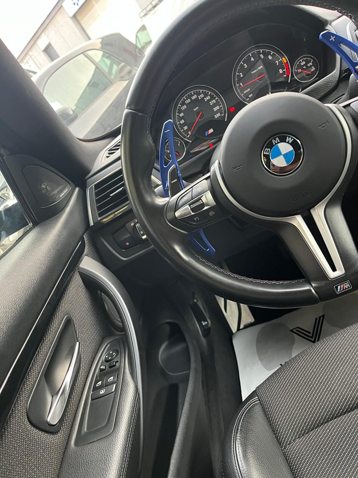 BMW M4 COMPETITION
