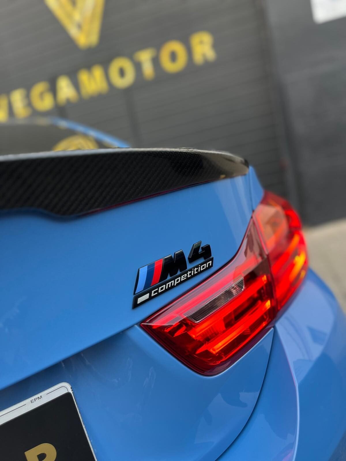 BMW M4 COMPETITION