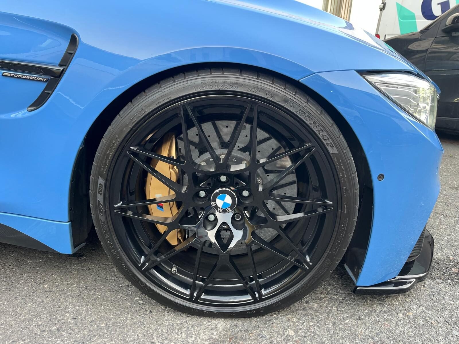 BMW M4 COMPETITION
