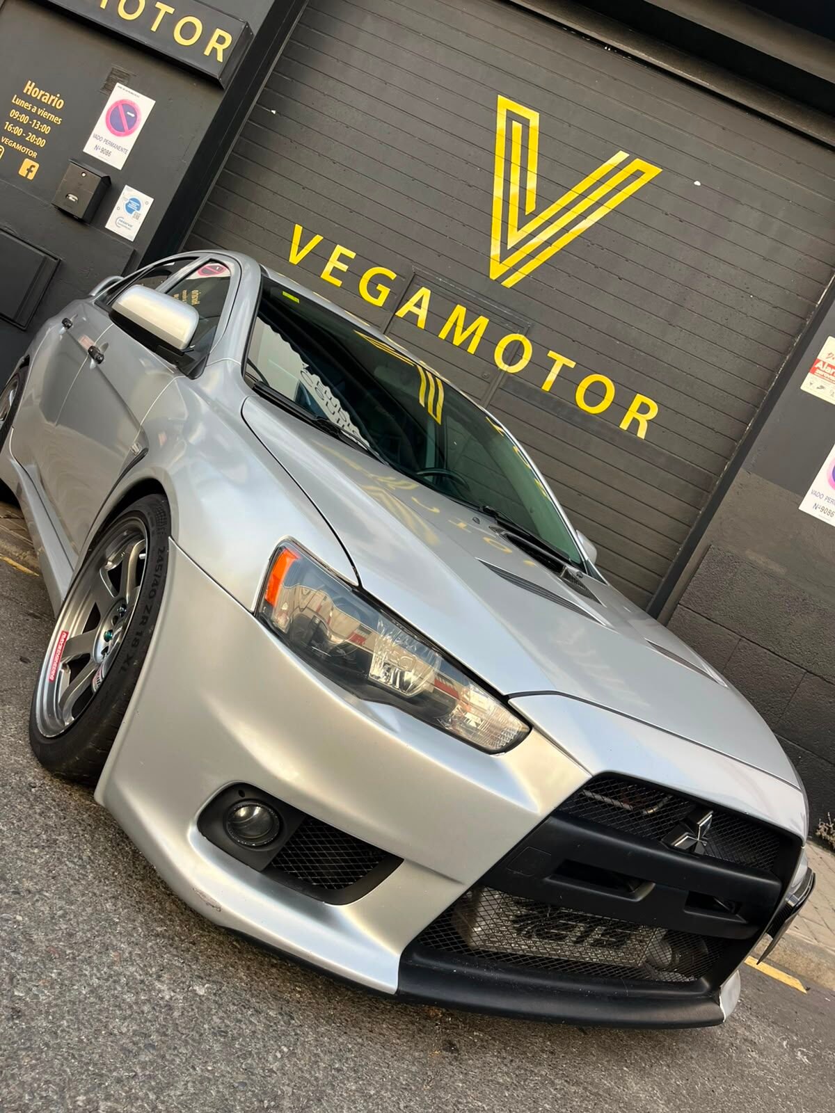 MITSUBISHI LANCER EVOLUTION X MR