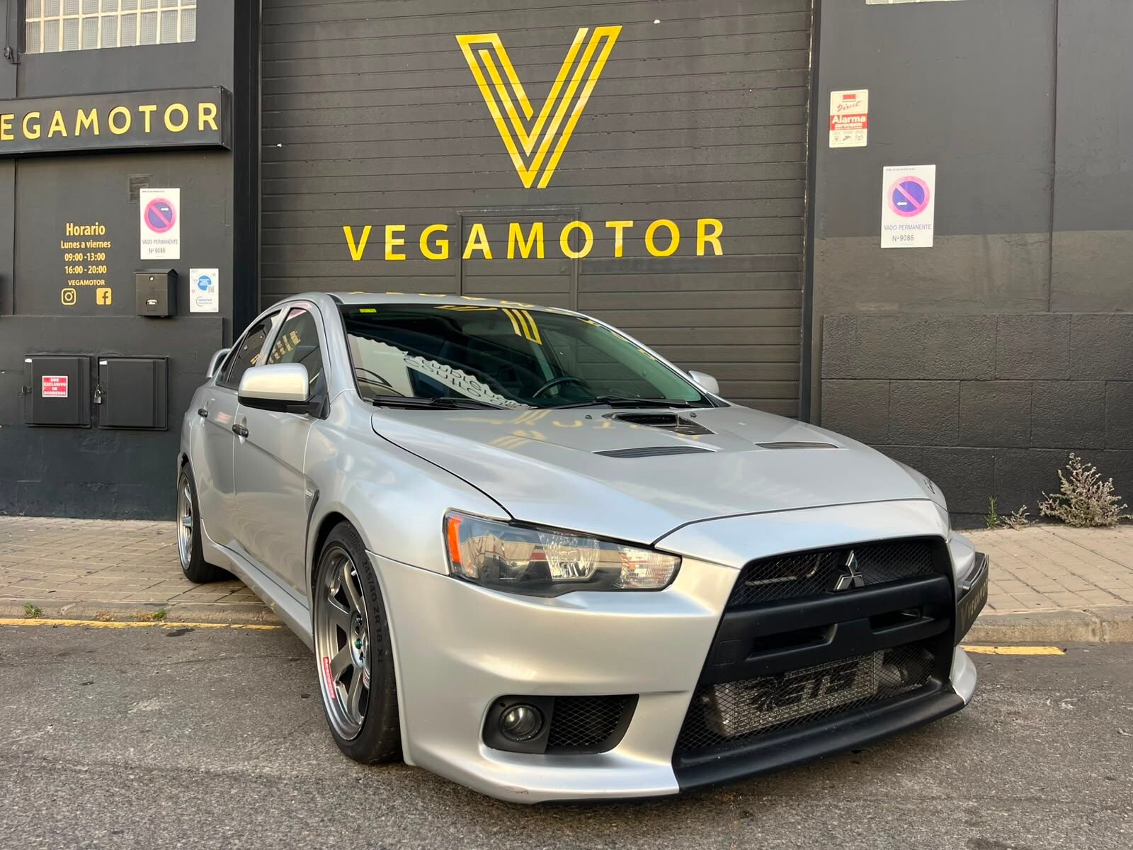 MITSUBISHI LANCER EVOLUTION X MR