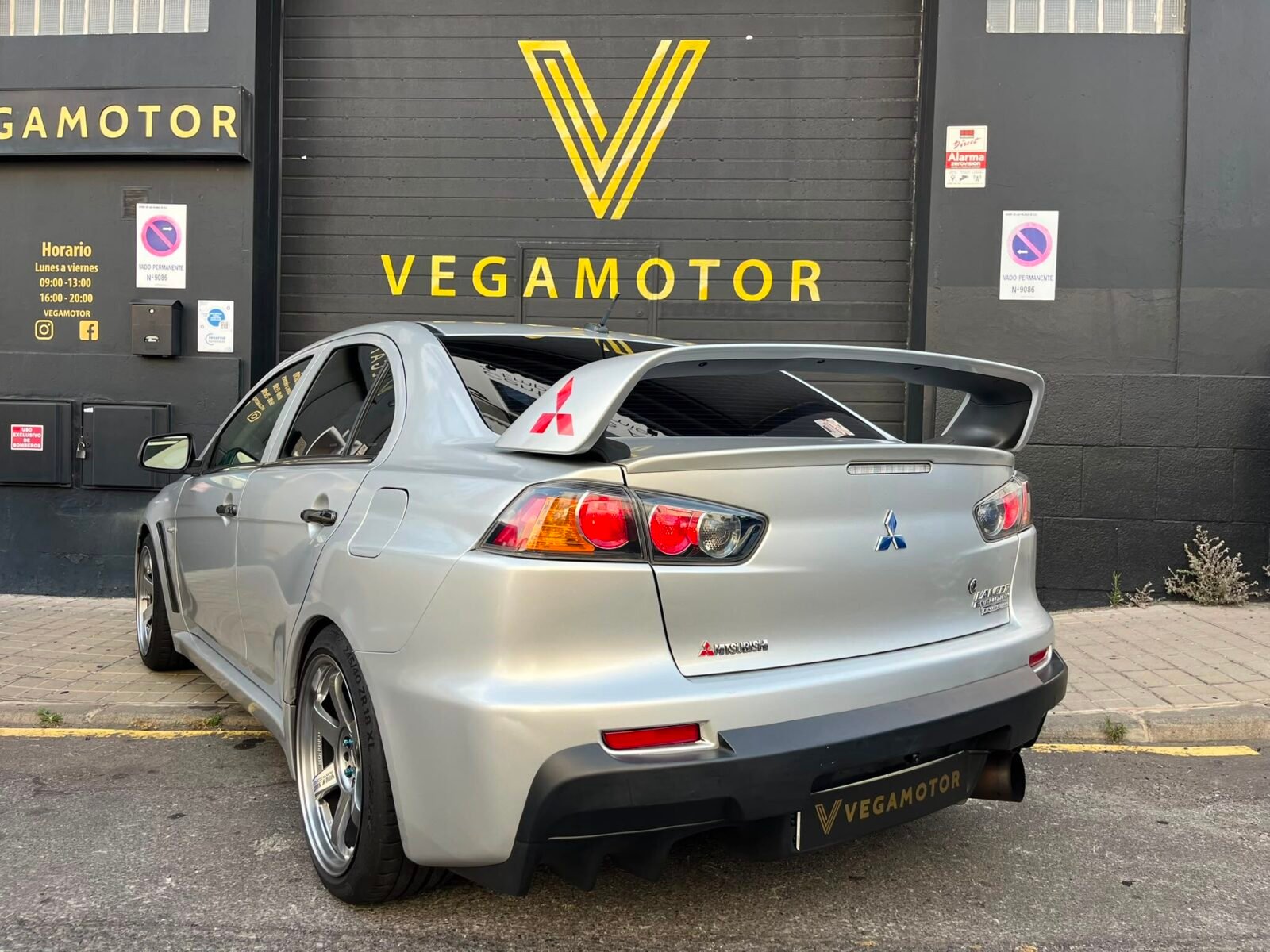 MITSUBISHI LANCER EVOLUTION X MR