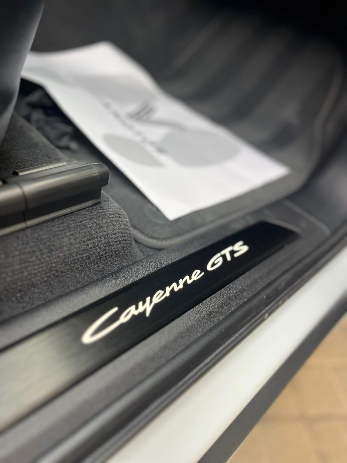 PORSCHE Cayenne COUPE GTS