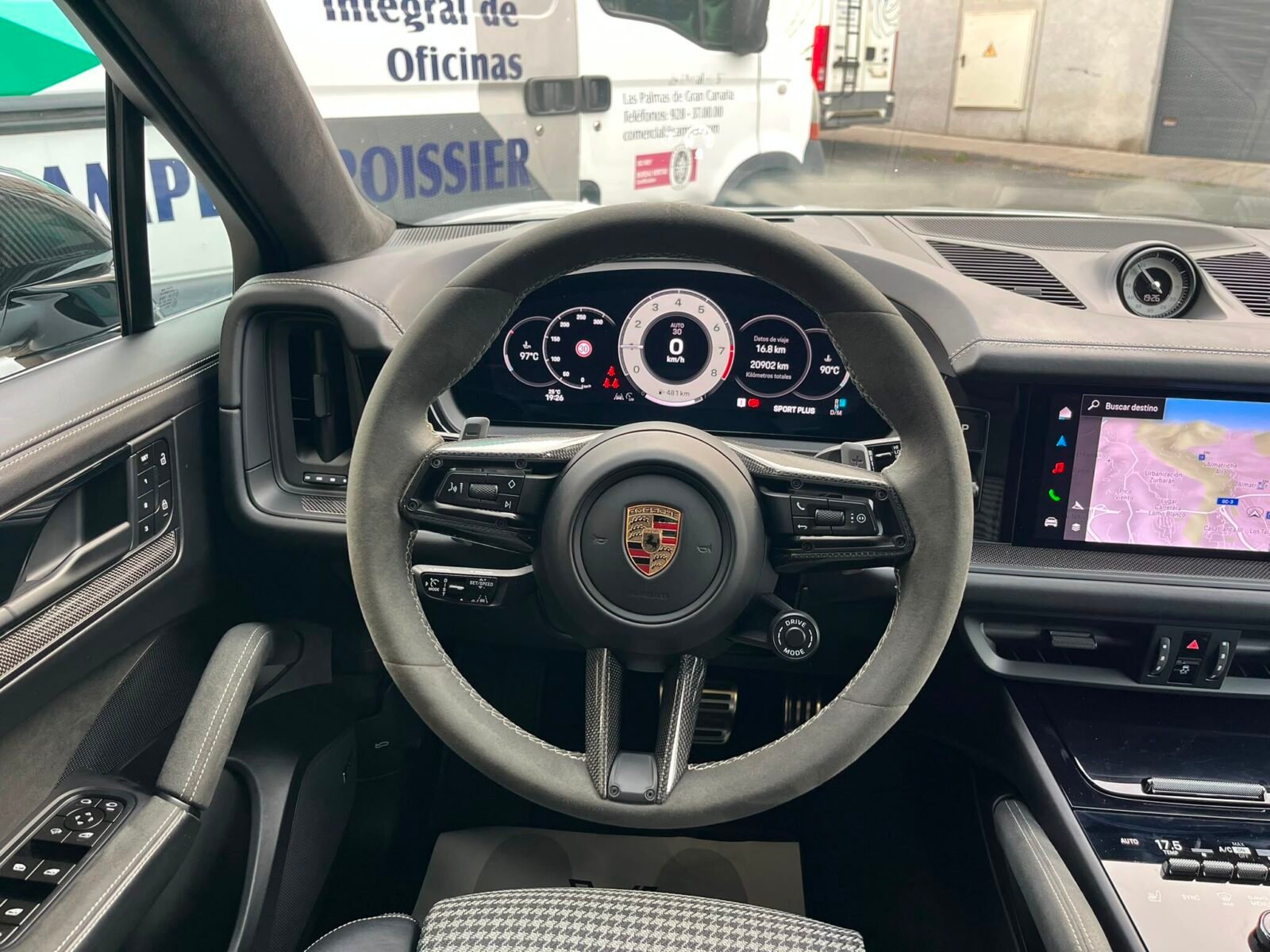 PORSCHE Cayenne COUPE GTS