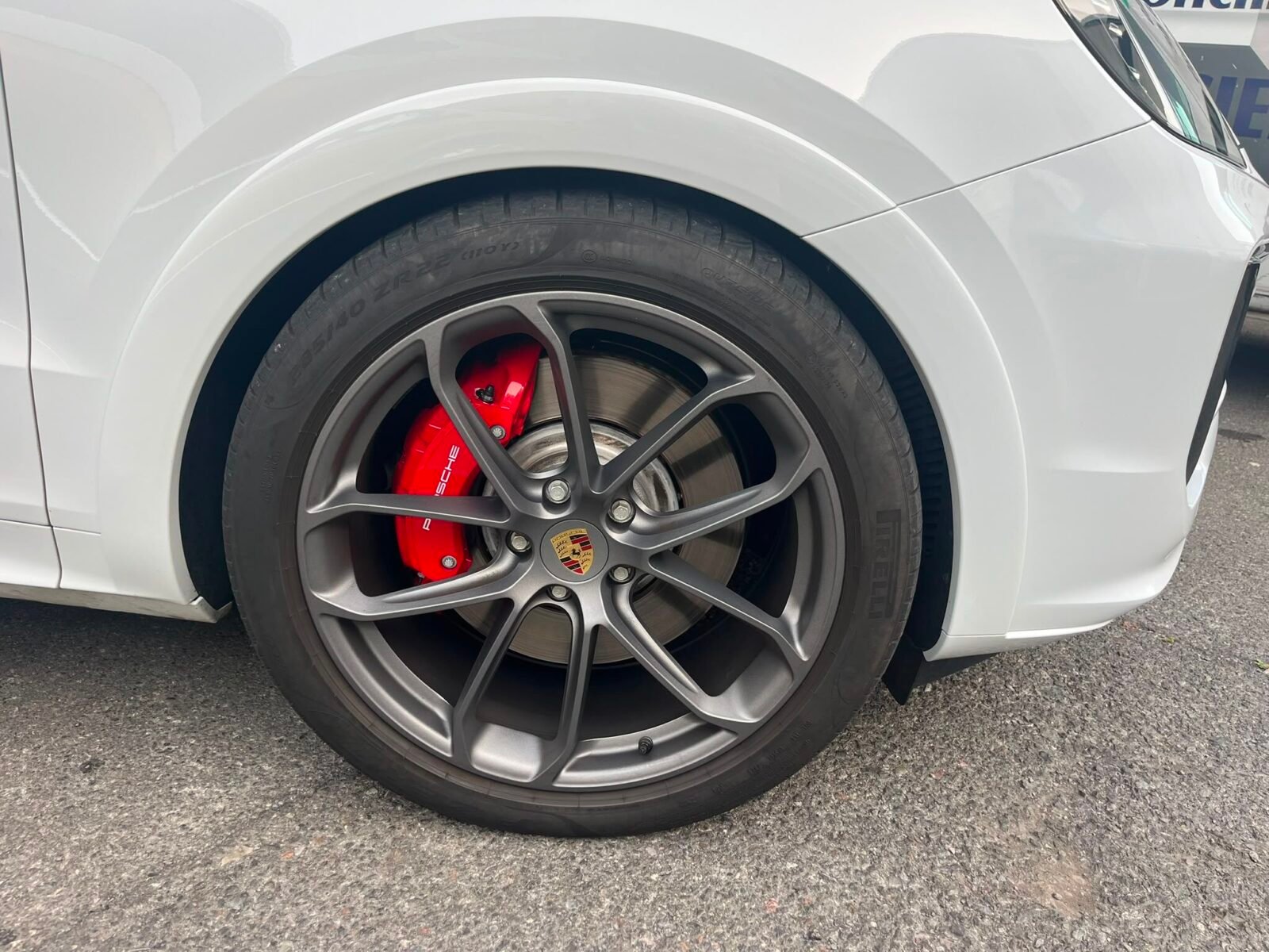 PORSCHE Cayenne COUPE GTS