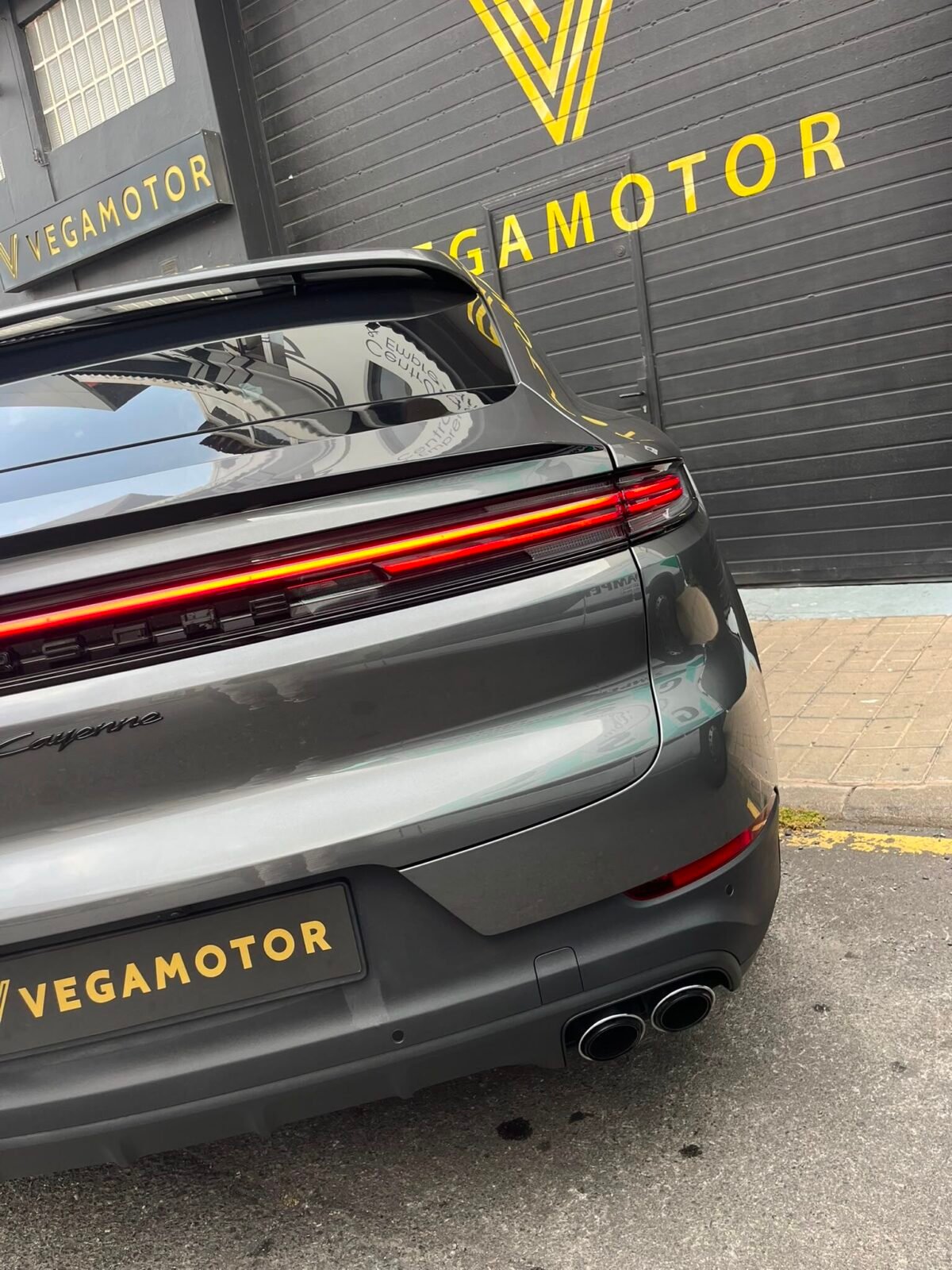 PORSCHE Cayenne coupe EHbrid