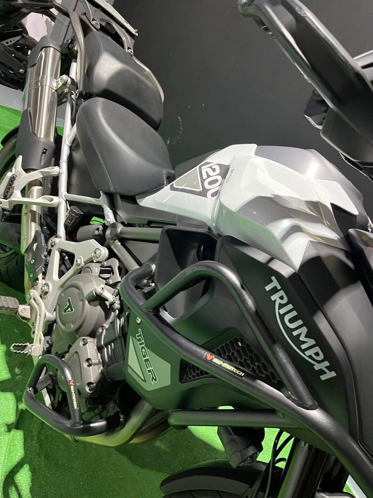 TRIUMPH TIGER 1200 RALLY PRO