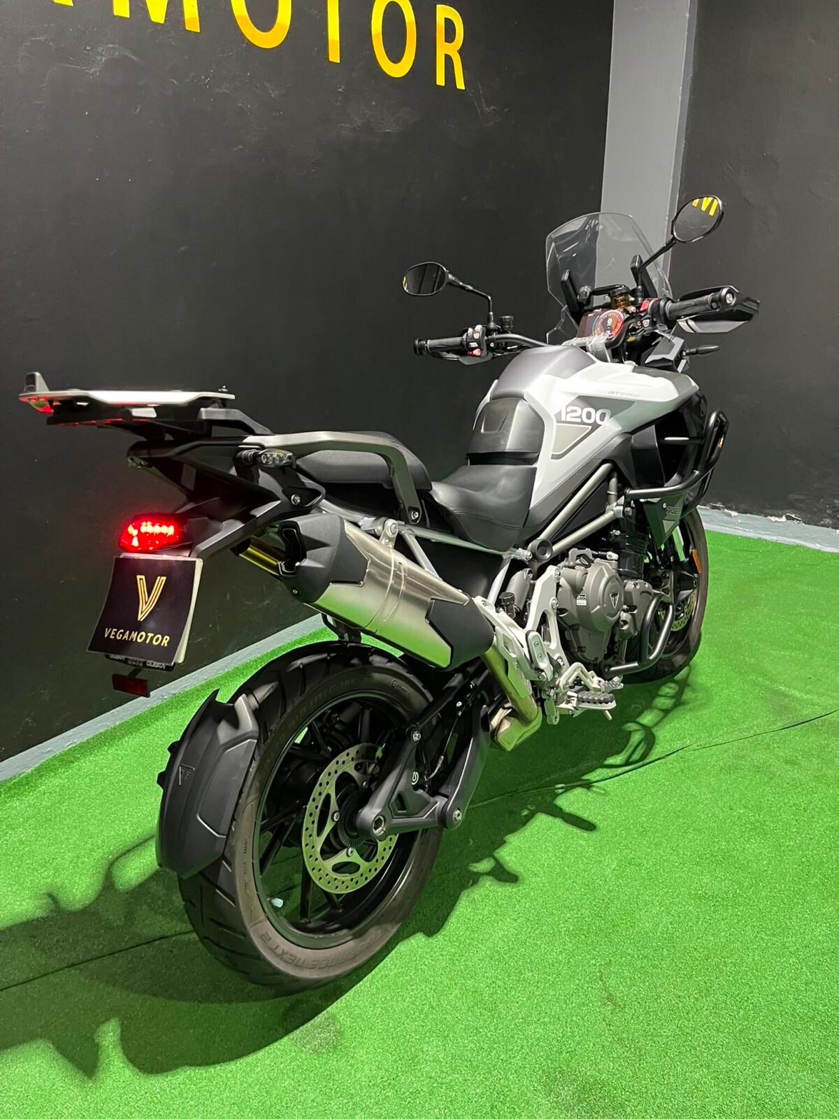 TRIUMPH TIGER 1200 RALLY PRO