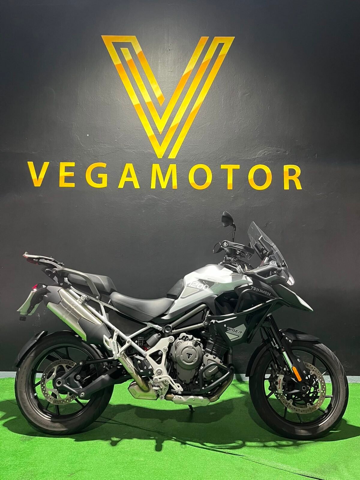 TRIUMPH TIGER 1200 RALLY PRO