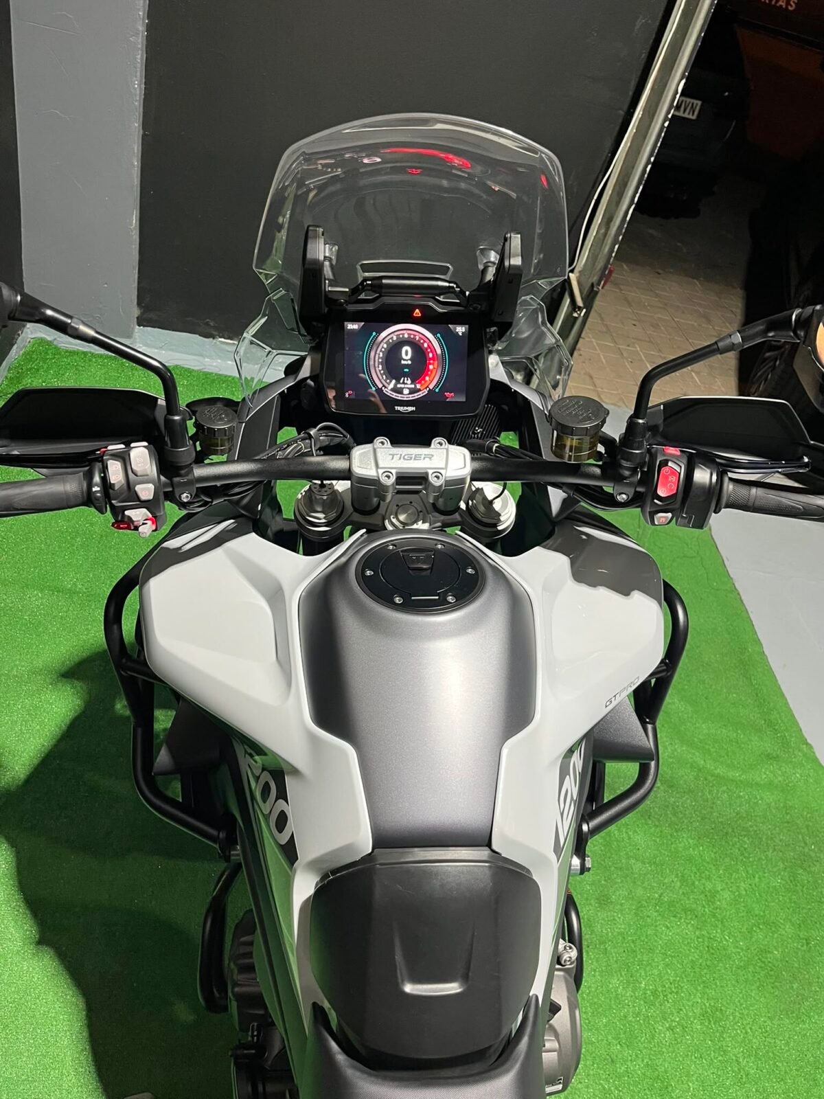 TRIUMPH TIGER 1200 RALLY PRO