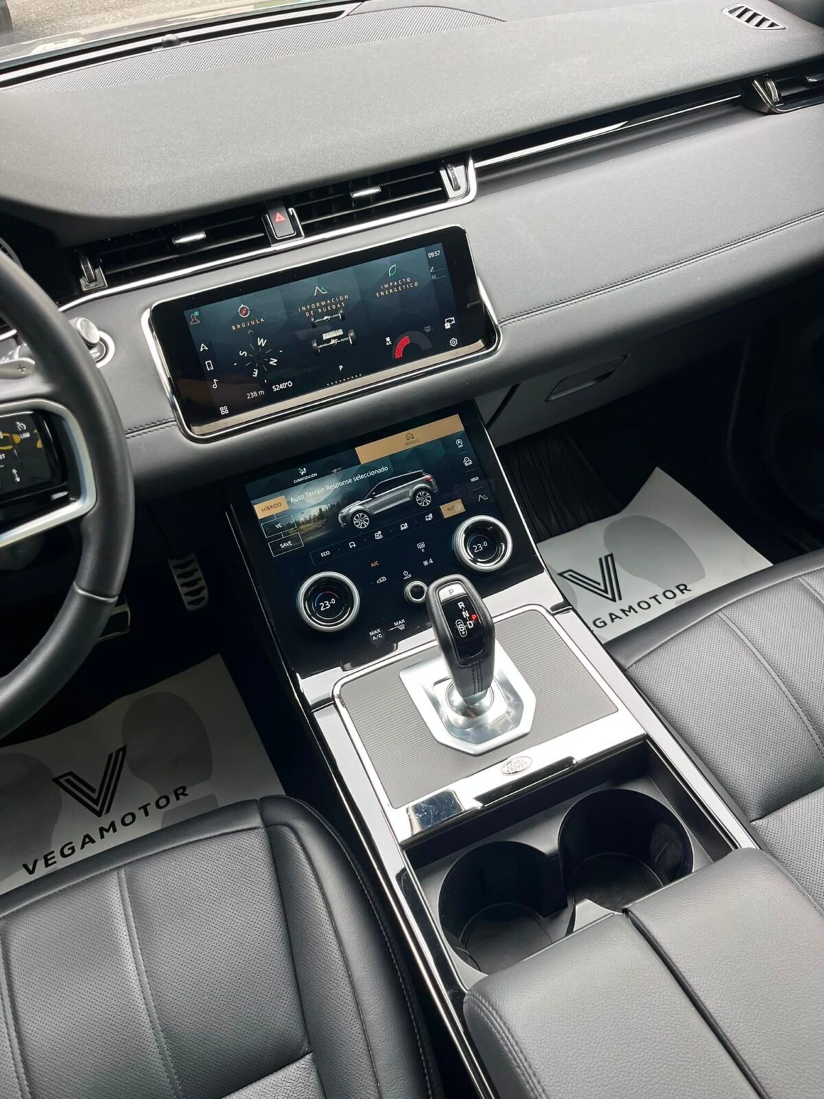 LAND-ROVER RANGE ROVER EVOQUE SE P300e R DYNAMIC 