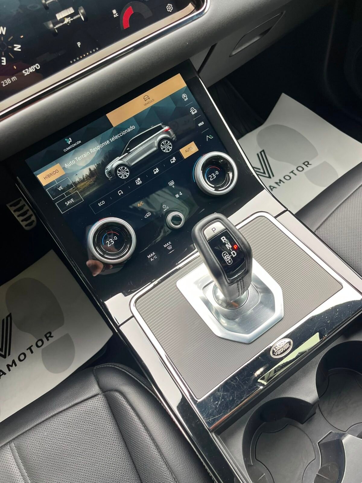 LAND-ROVER RANGE ROVER EVOQUE SE P300e R DYNAMIC 