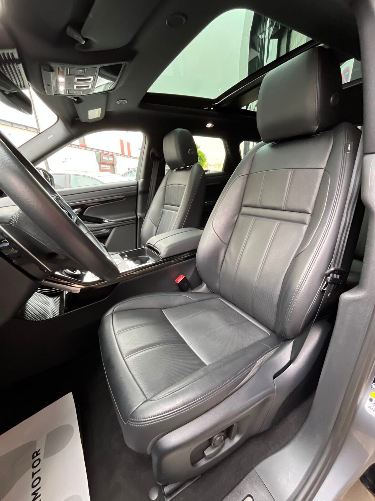 LAND-ROVER RANGE ROVER EVOQUE SE P300e R DYNAMIC 