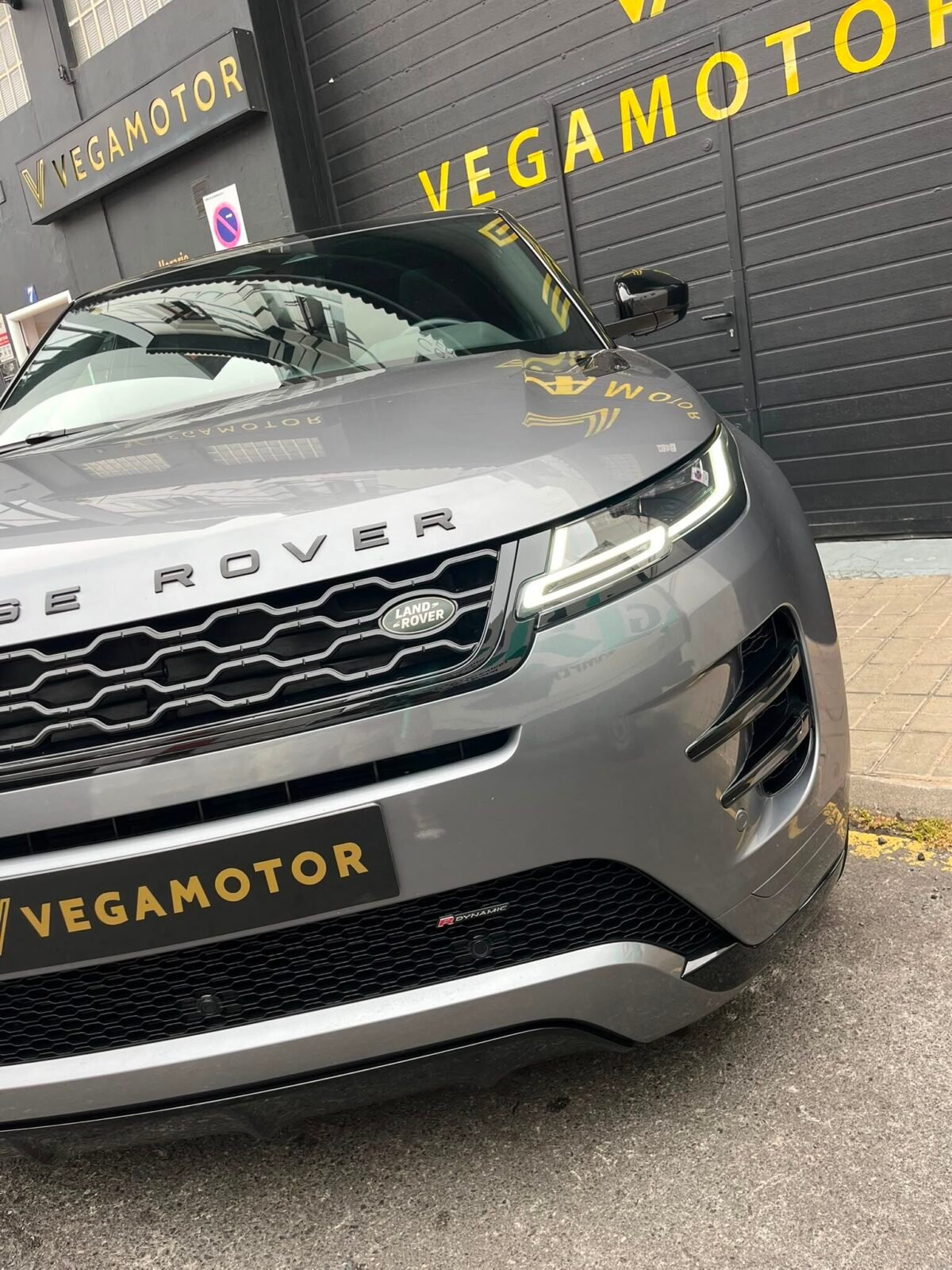 LAND-ROVER RANGE ROVER EVOQUE SE P300e R DYNAMIC 