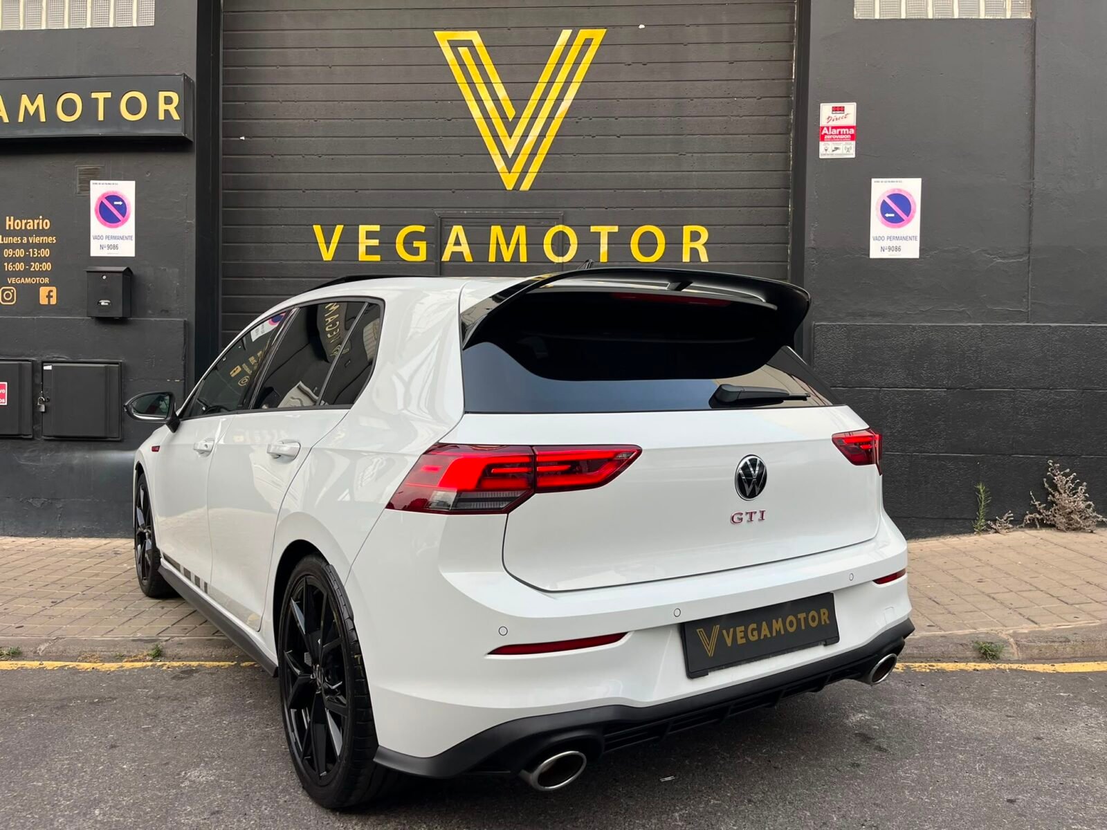VOLKSWAGEN GOLF GTI CLUBSPORT 