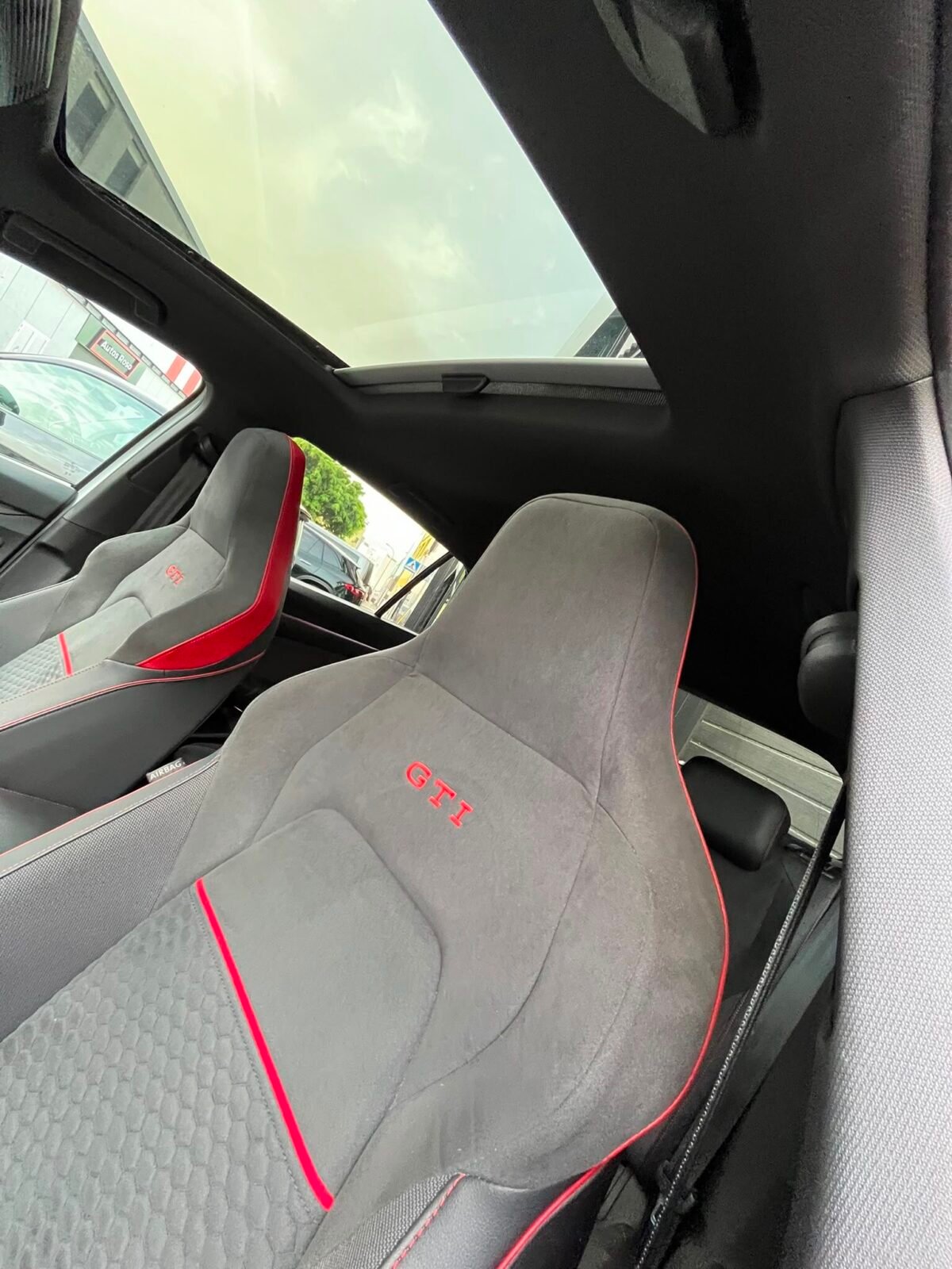 VOLKSWAGEN GOLF GTI CLUBSPORT 