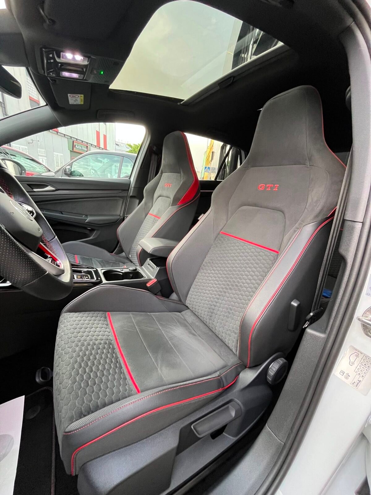 VOLKSWAGEN GOLF GTI CLUBSPORT 