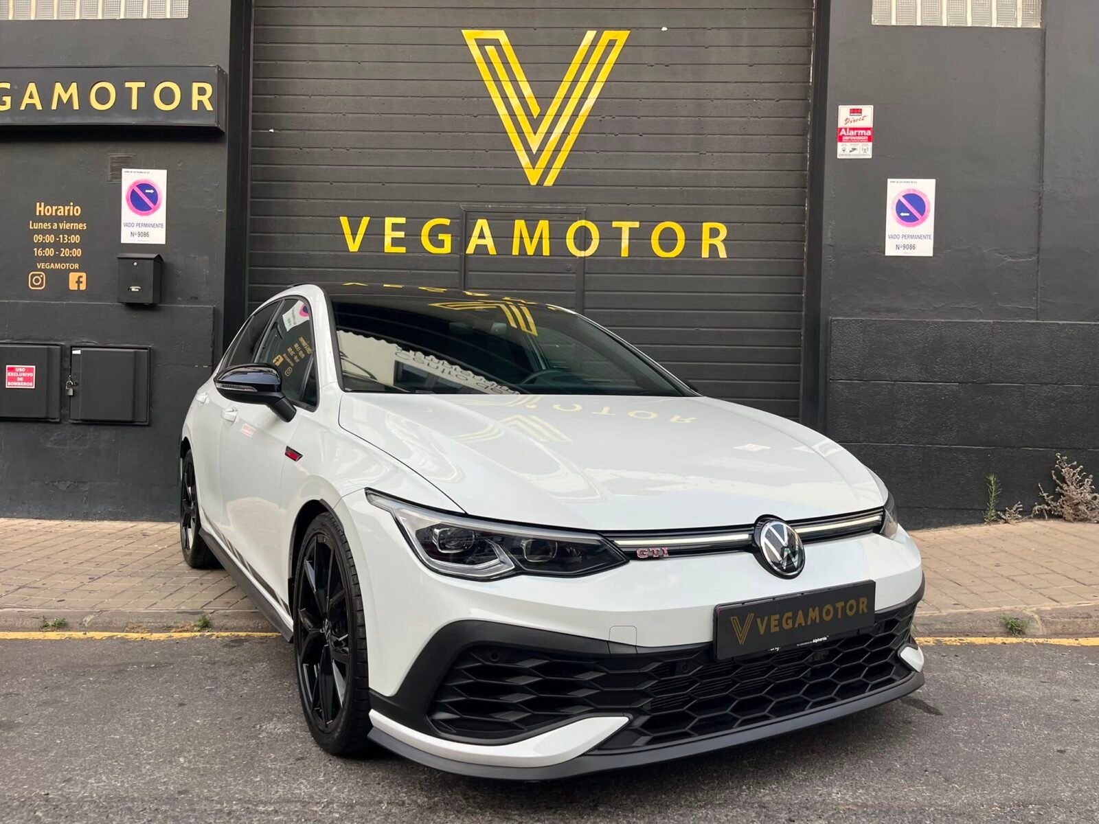 VOLKSWAGEN GOLF GTI CLUBSPORT 
