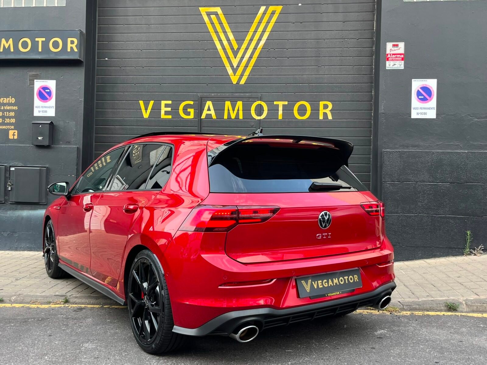VOLKSWAGEN GOLF GTI CLUBS