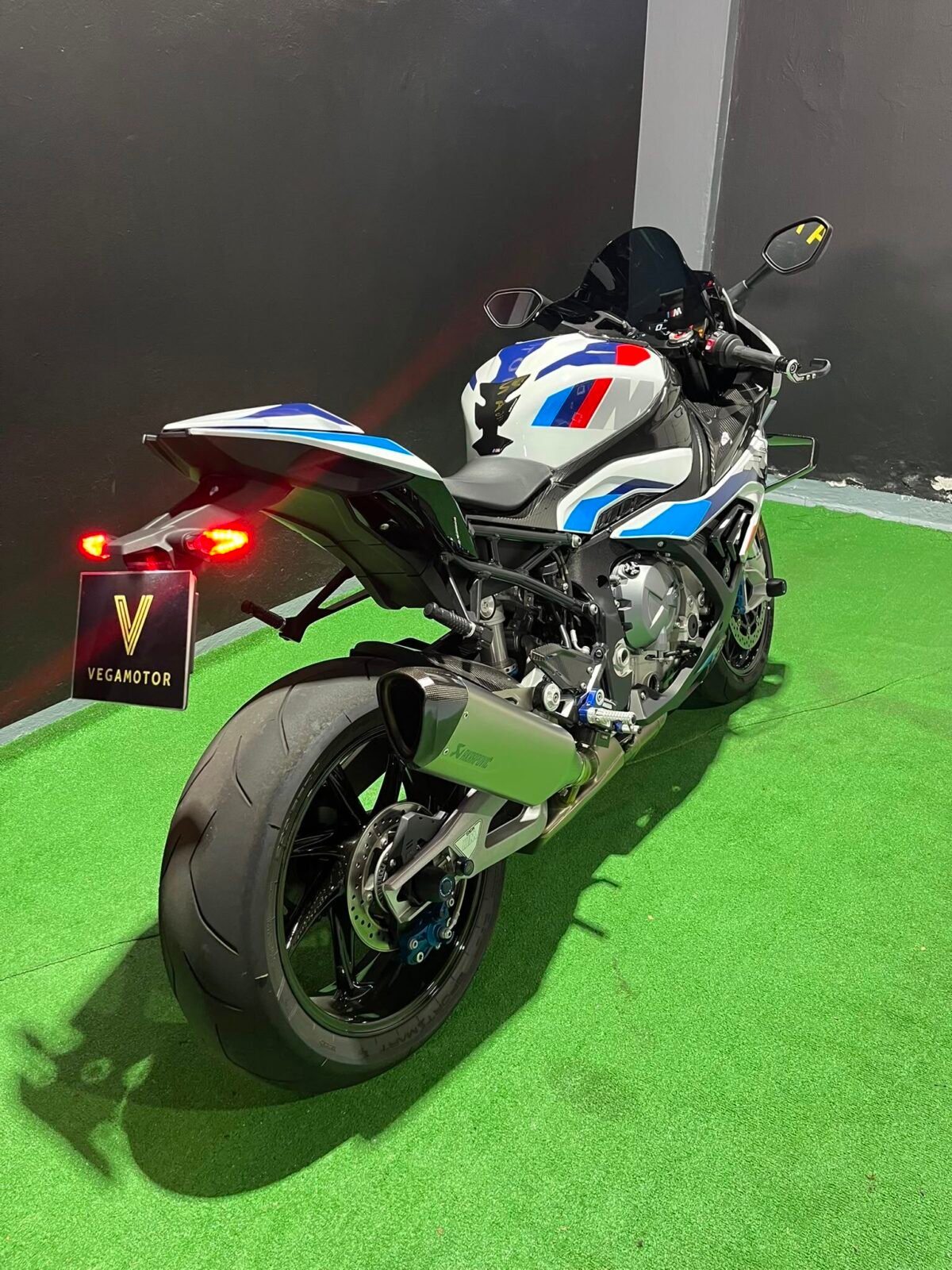 BMW M 1000 RR
