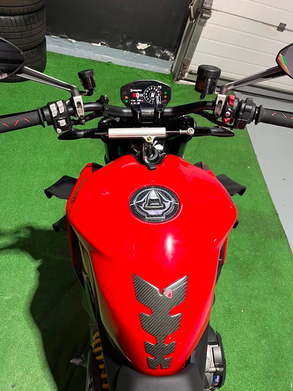 DUCATI STREETFIGTHER V2