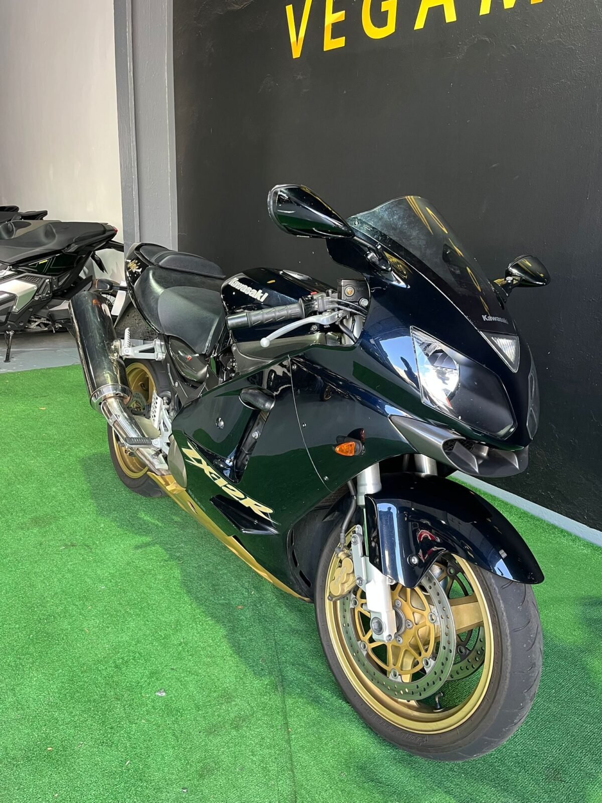 KAWASAKI ninja zx-12r