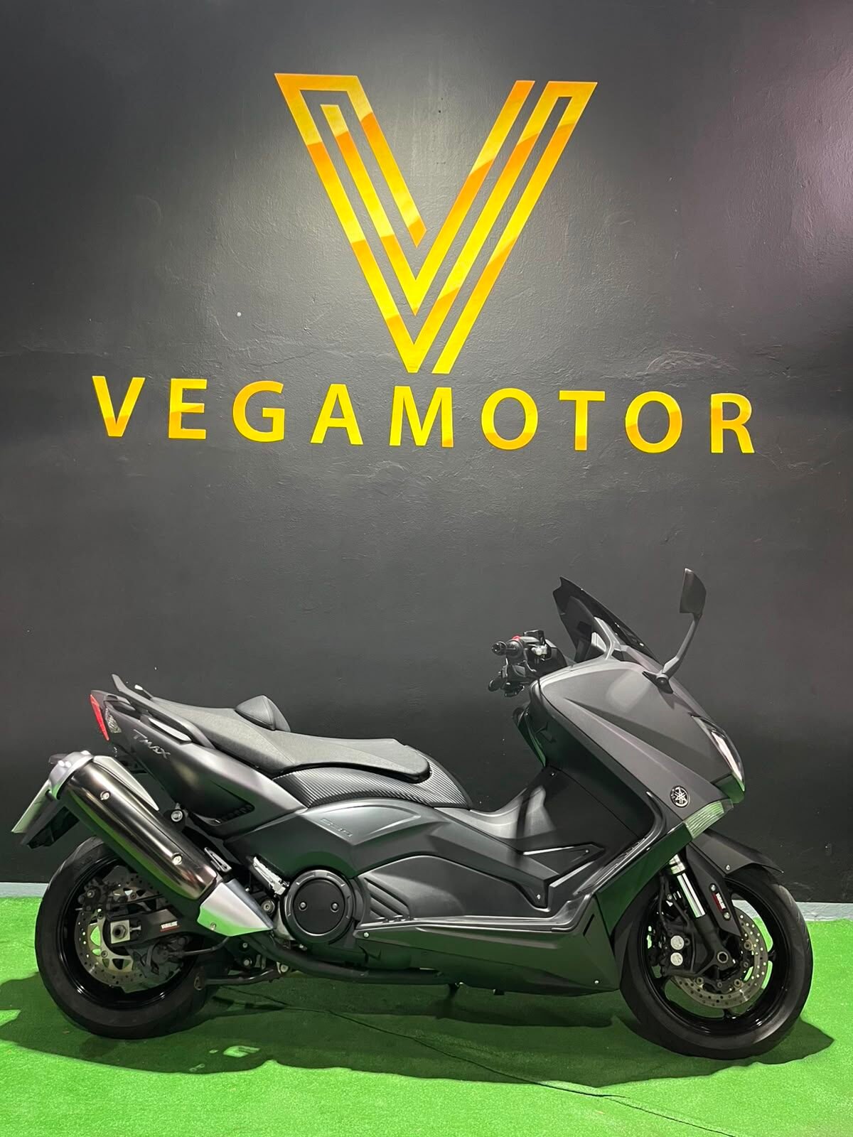 YAMAHA TMAX 530