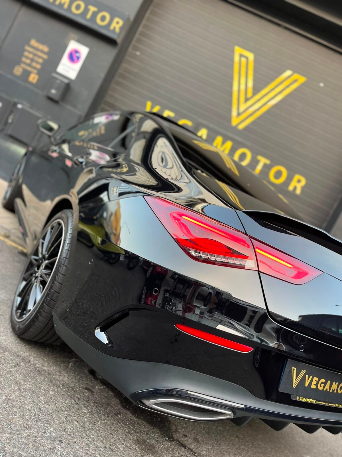MERCEDES-BENZ CLA 250e AMG 