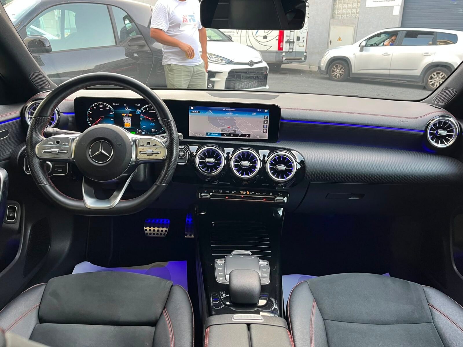 MERCEDES-BENZ CLA 250e AMG 