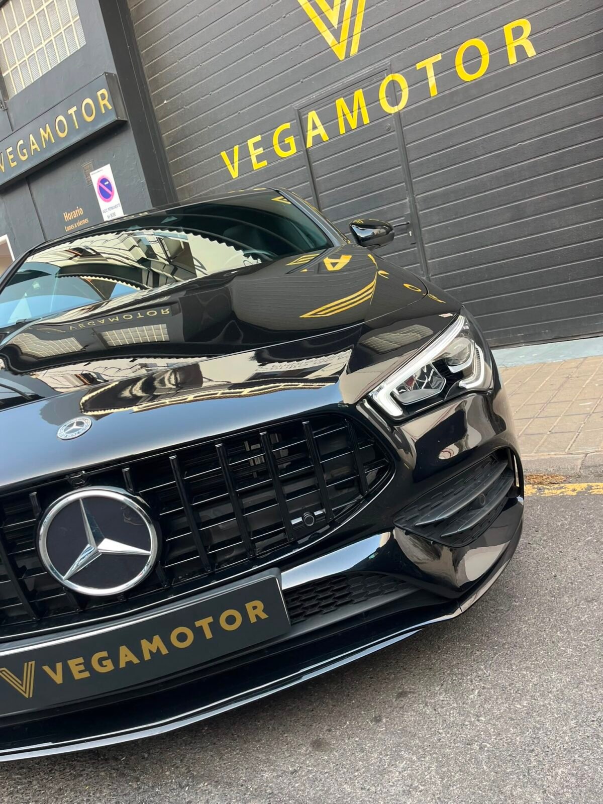 MERCEDES-BENZ CLA 250e AMG 