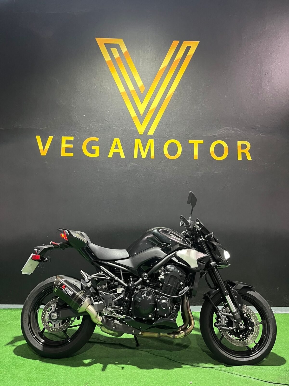 KAWASAKI Z900