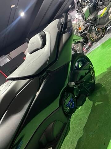 YAMAHA TMAX 560 