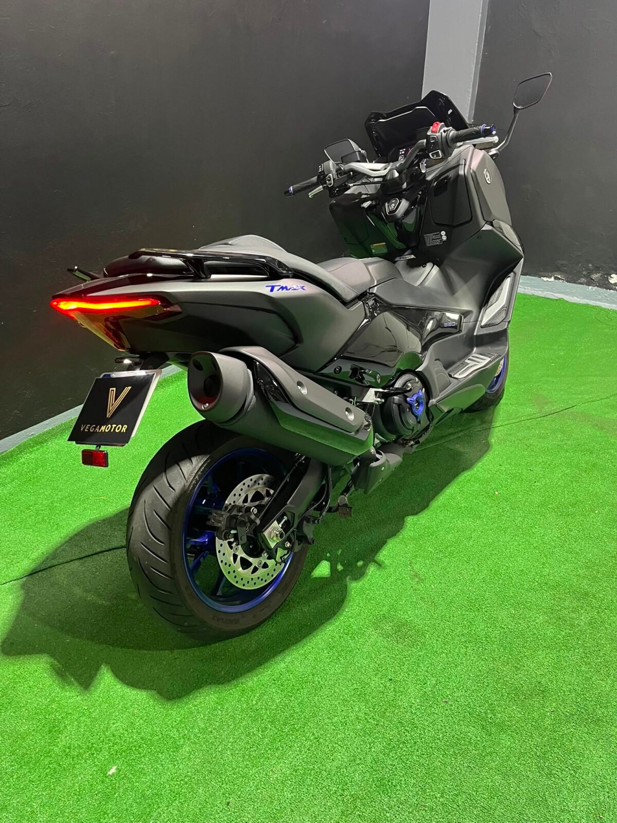 YAMAHA TMAX 560 