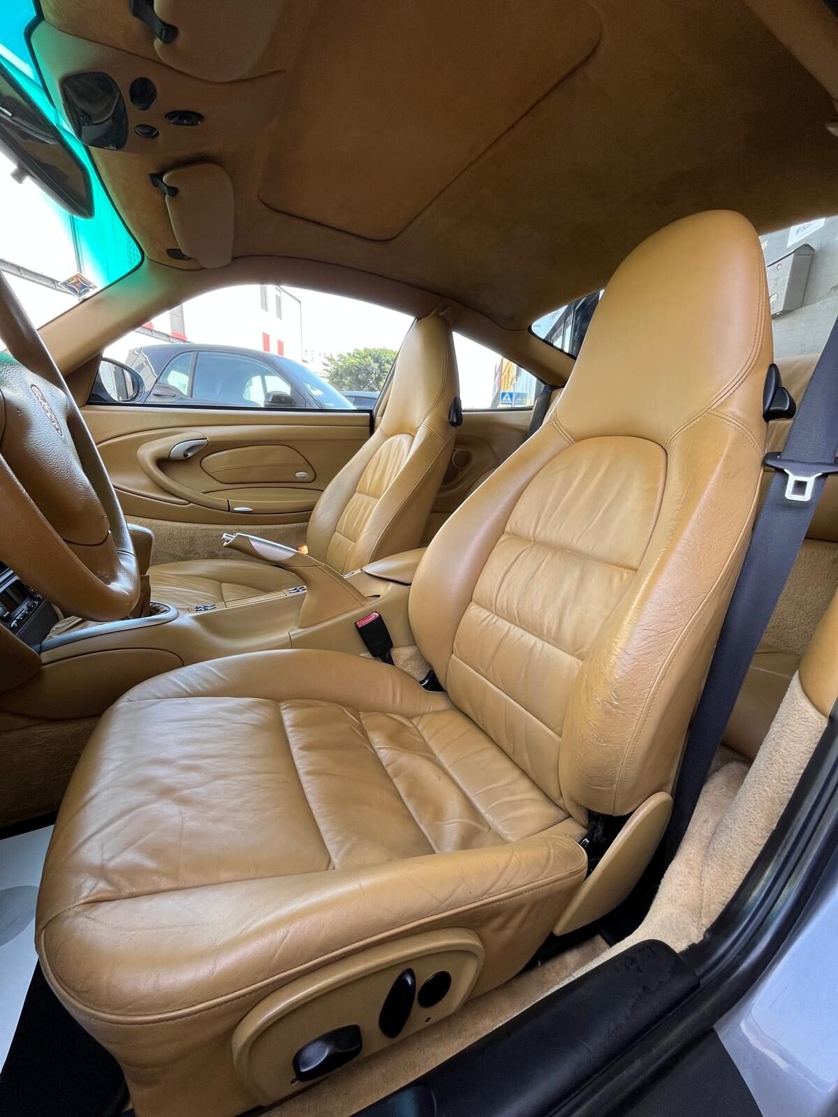 PORSCHE 911 CARRERA 4S COUPÉ