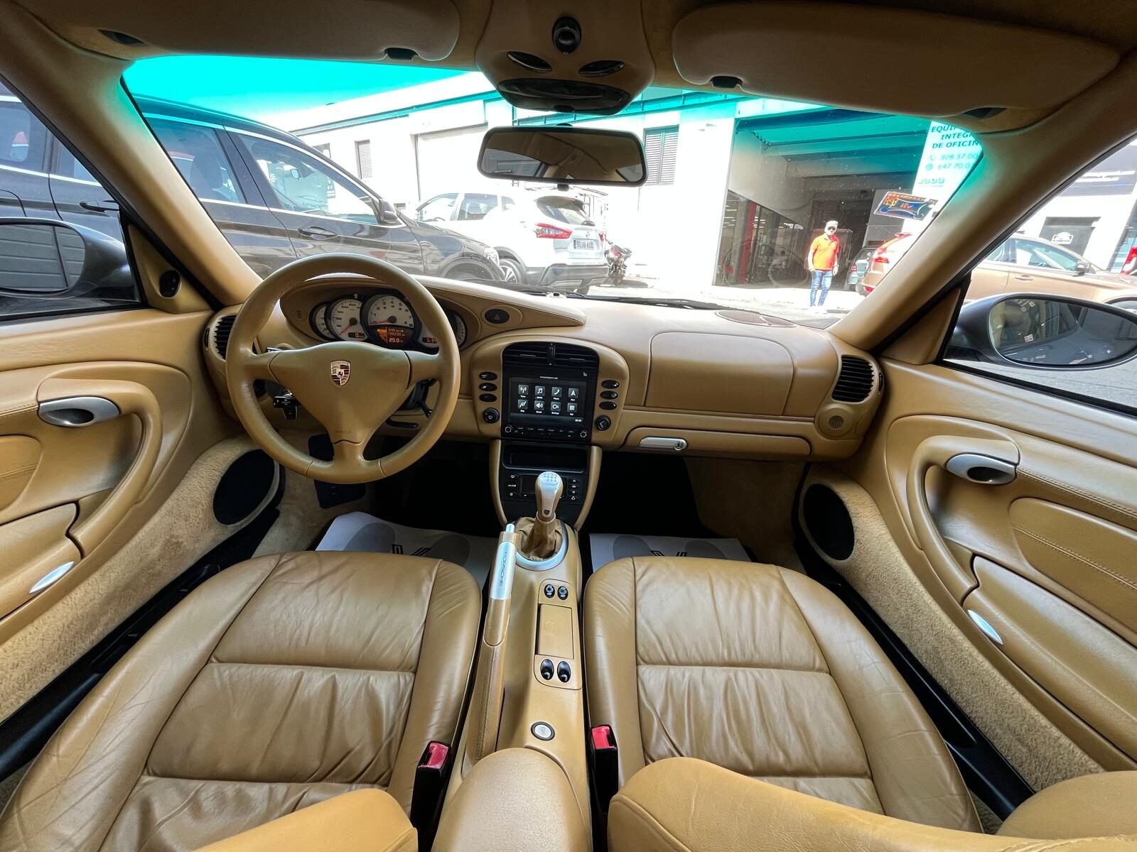 PORSCHE 911 CARRERA 4S COUPÉ