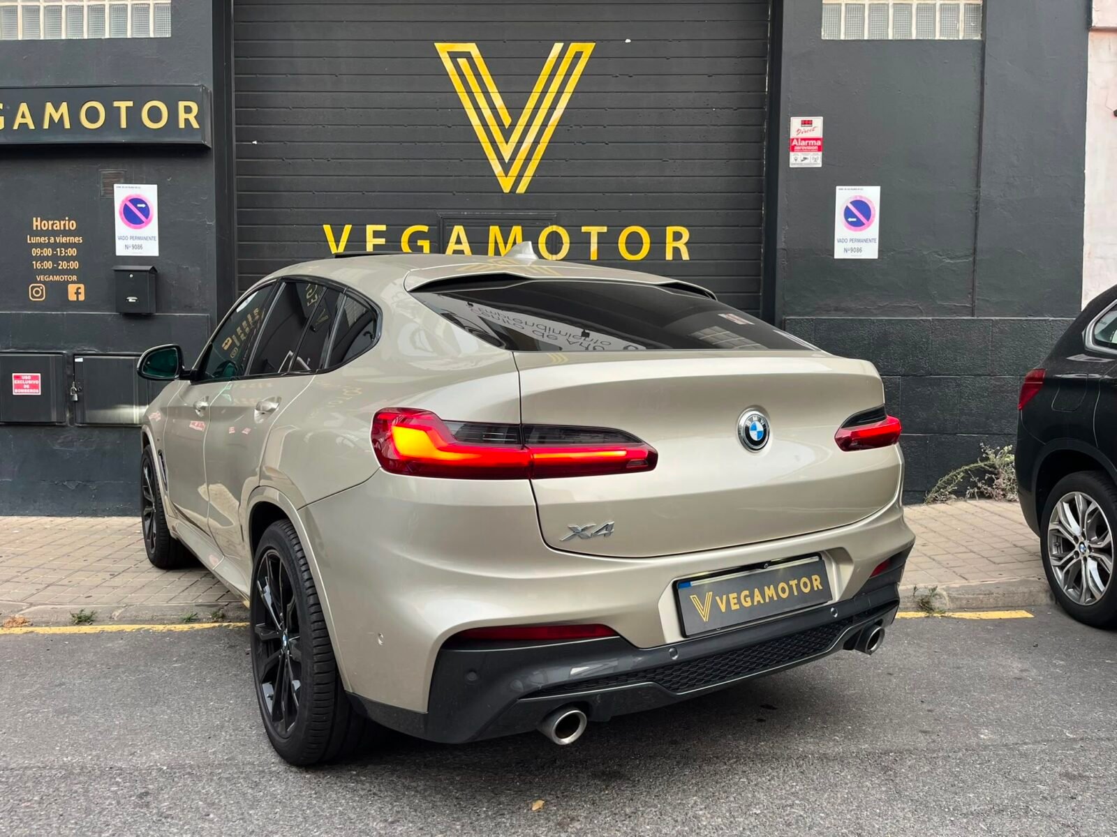 BMW X4 XDRIVE 20I