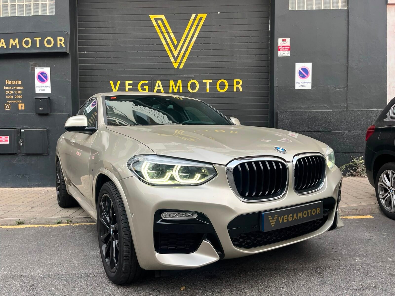 BMW X4 XDRIVE 20I