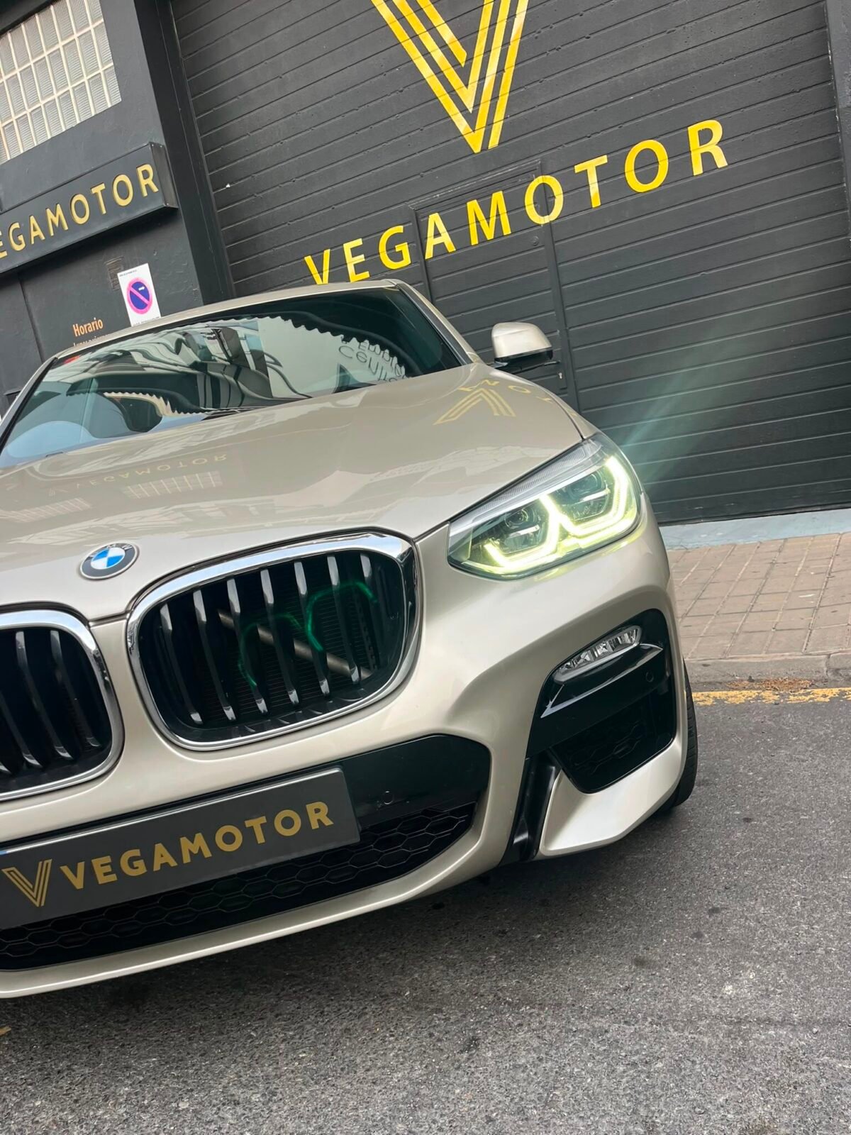 BMW X4 XDRIVE 20I