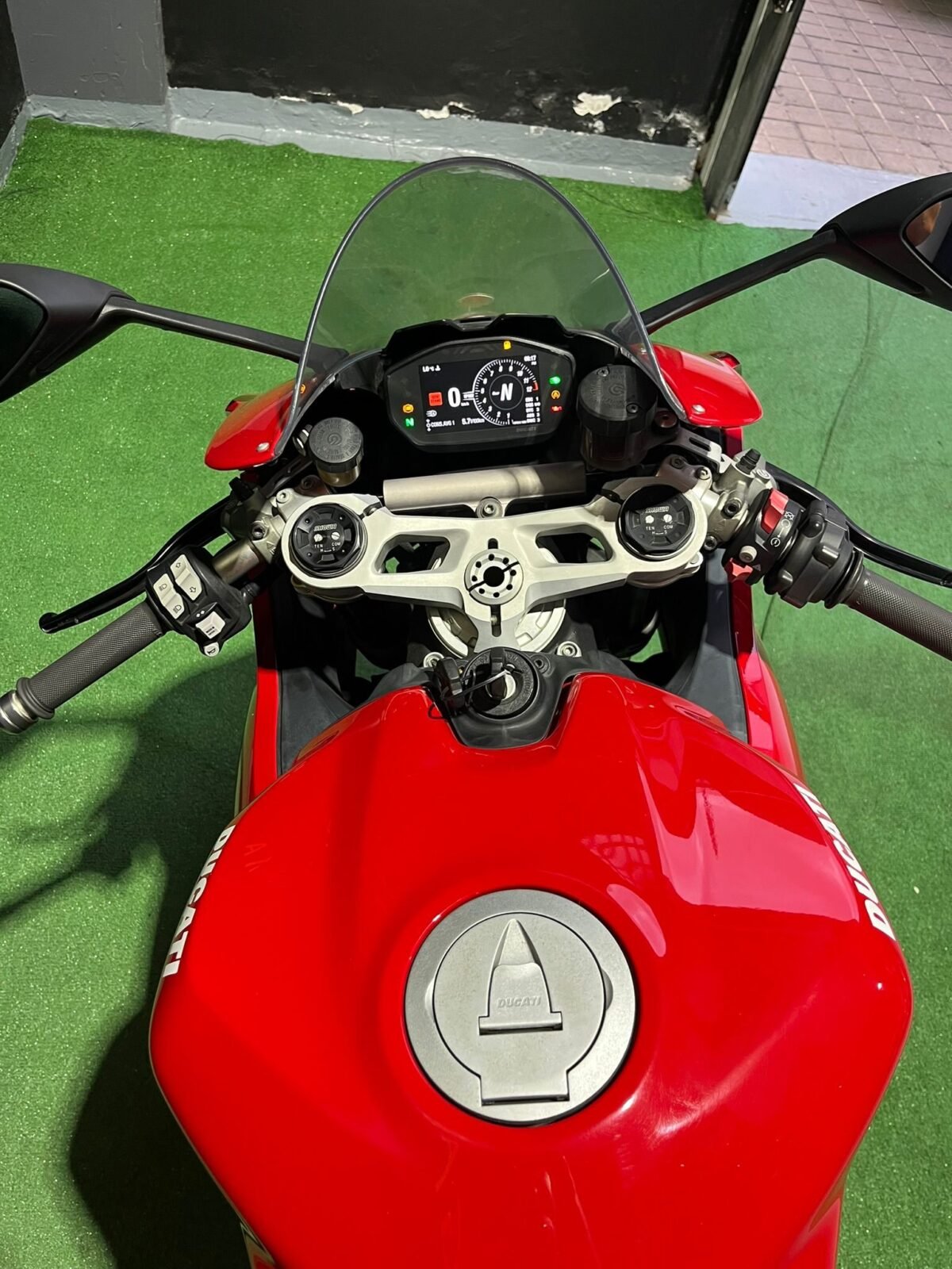 DUCATI PANIGALE V2