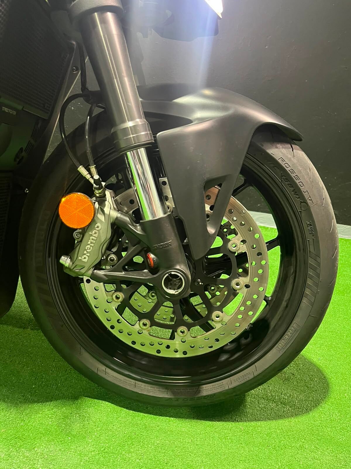 DUCATI STREEFIGHTER V2