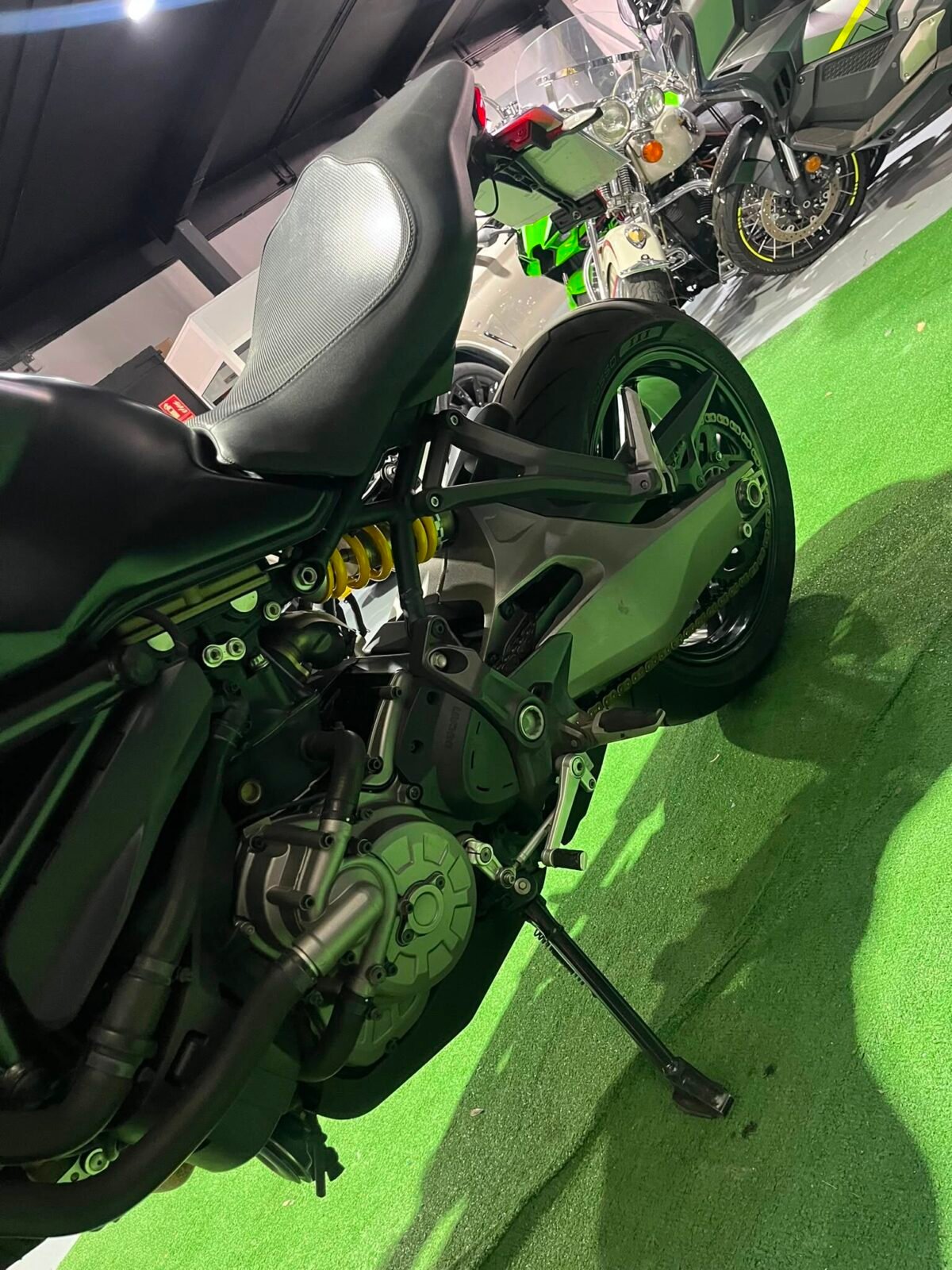 DUCATI MONSTER 821