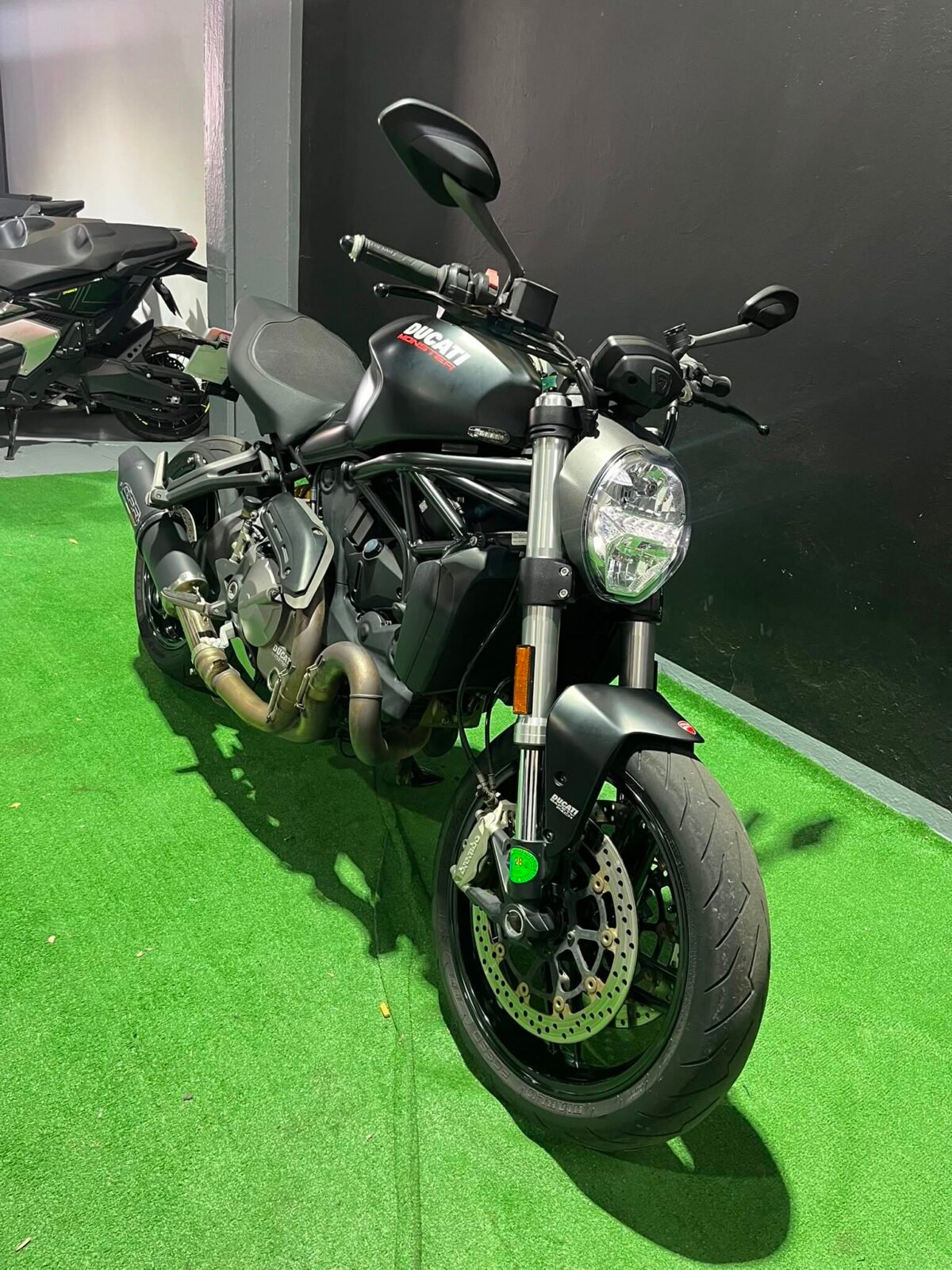 DUCATI MONSTER 821