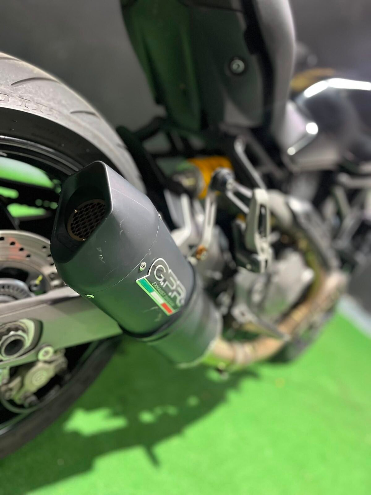 DUCATI MONSTER 821