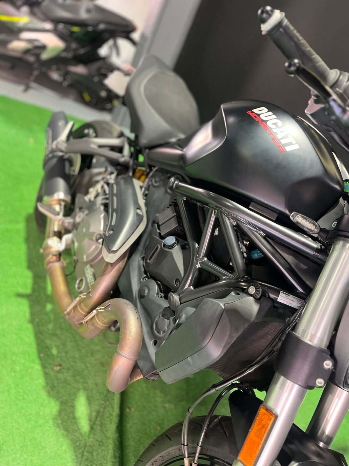 DUCATI MONSTER 821