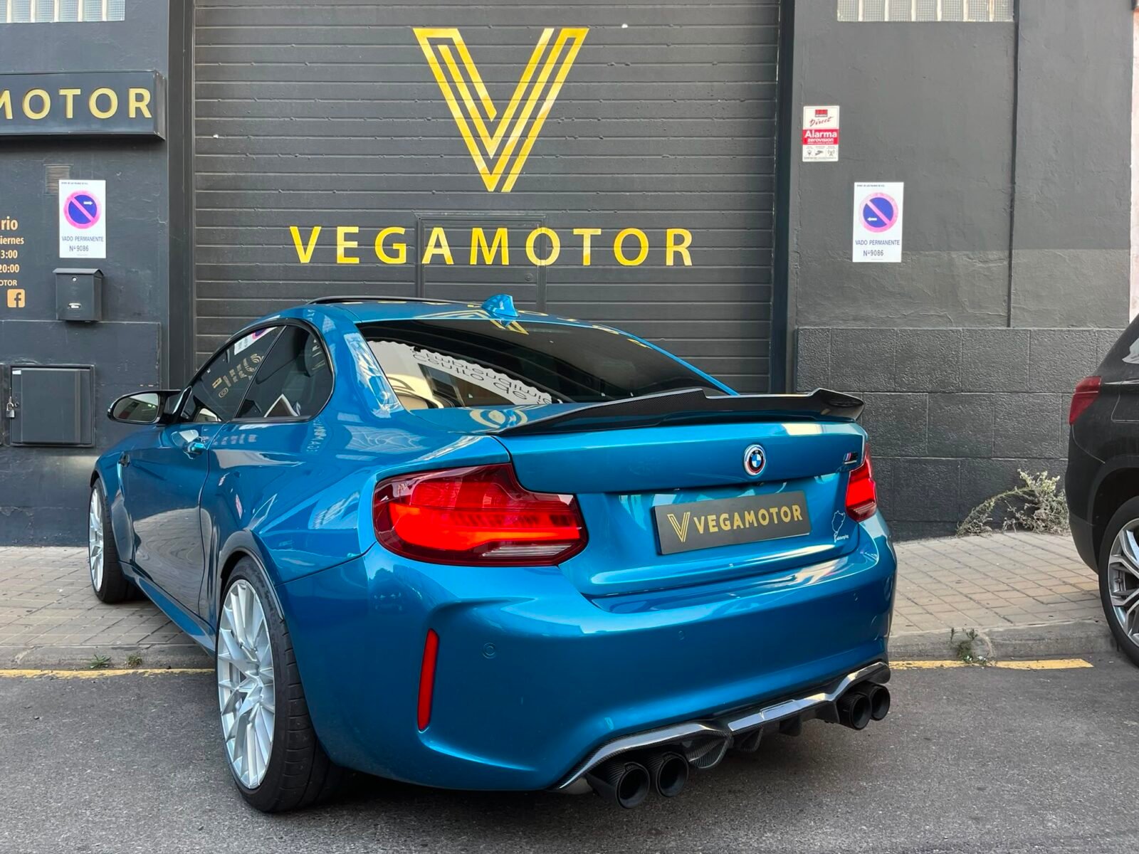BMW M2 COMPETITION